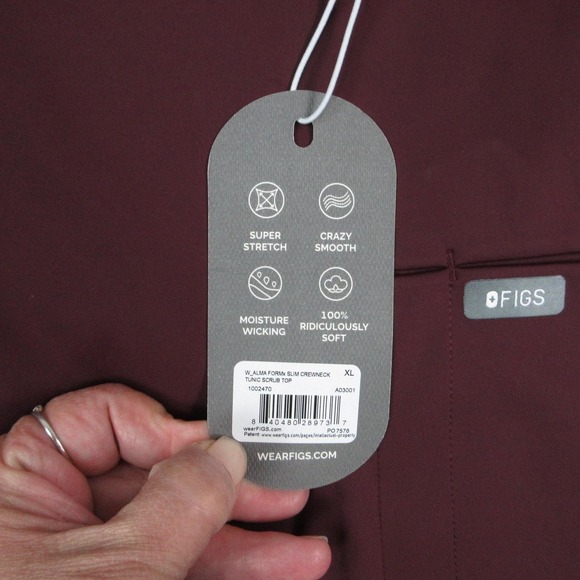 FIGS Tunic Womens XL Burgundy Alma Slim Crewneck Scrub Top Moisture Pockets NWT - Picture 12 of 16